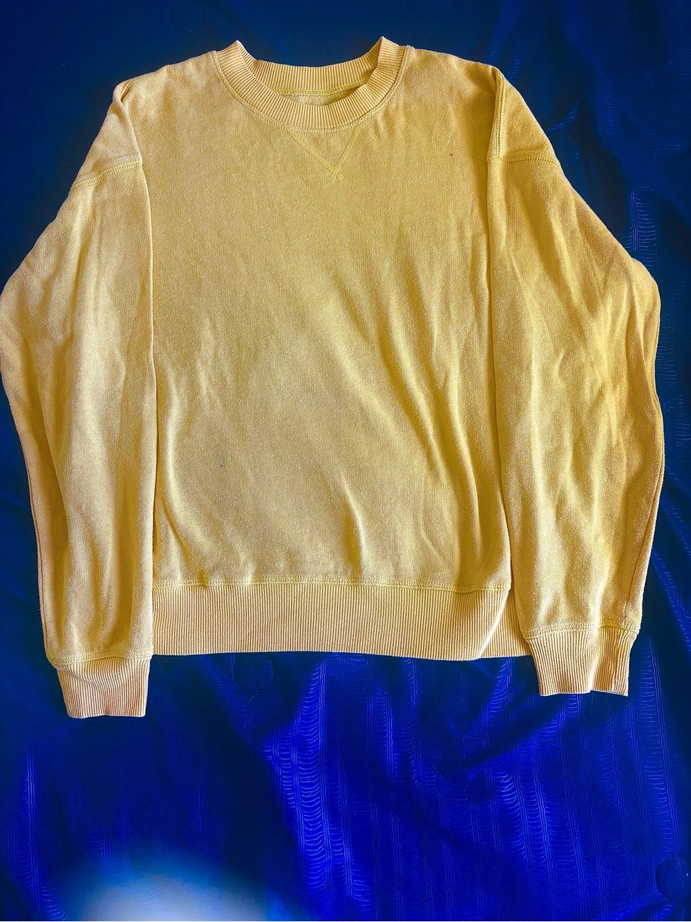 SO Lightweight Crewneck Sweatshirt in Pale Yellow